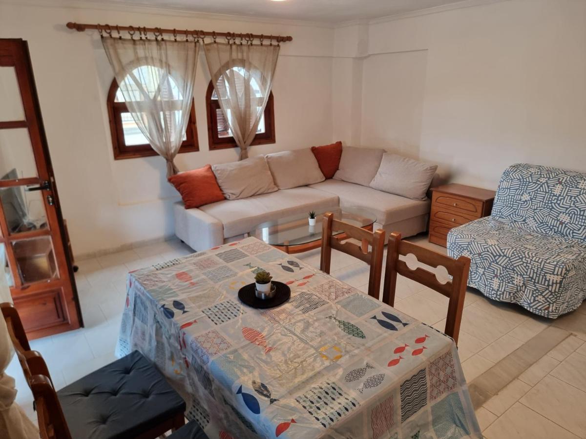 Lucas4 Flogita Apartment ภายนอก รูปภาพ